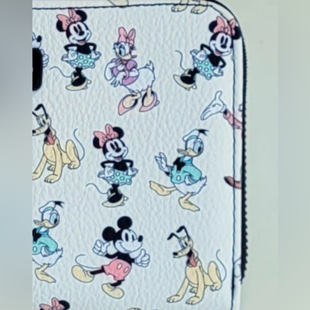 Limited Edition * DISNEY Wallet Wristlet * MICKEY Minnie MOUSE Donald DAISY Duck - Picture 6 of 7